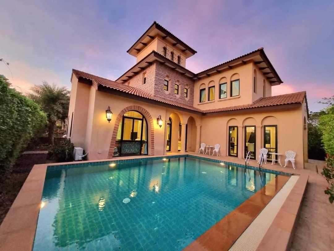 Chivani Pattaya Exterior photo