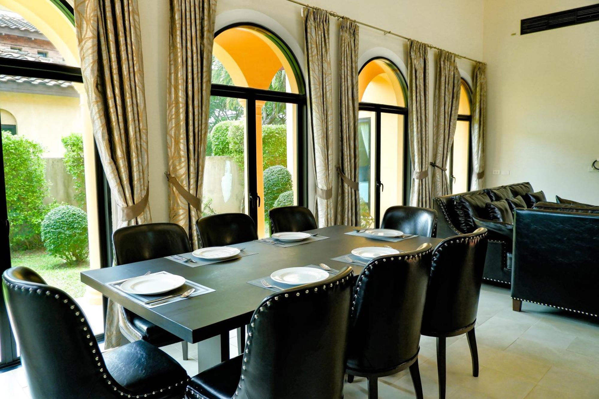 Chivani Pattaya Exterior photo