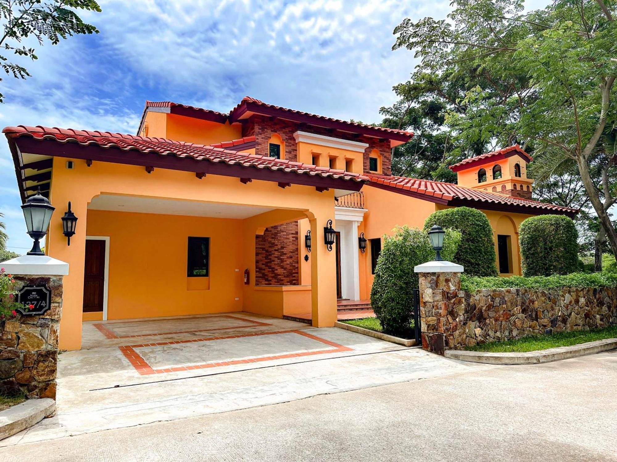 Chivani Pattaya Exterior photo