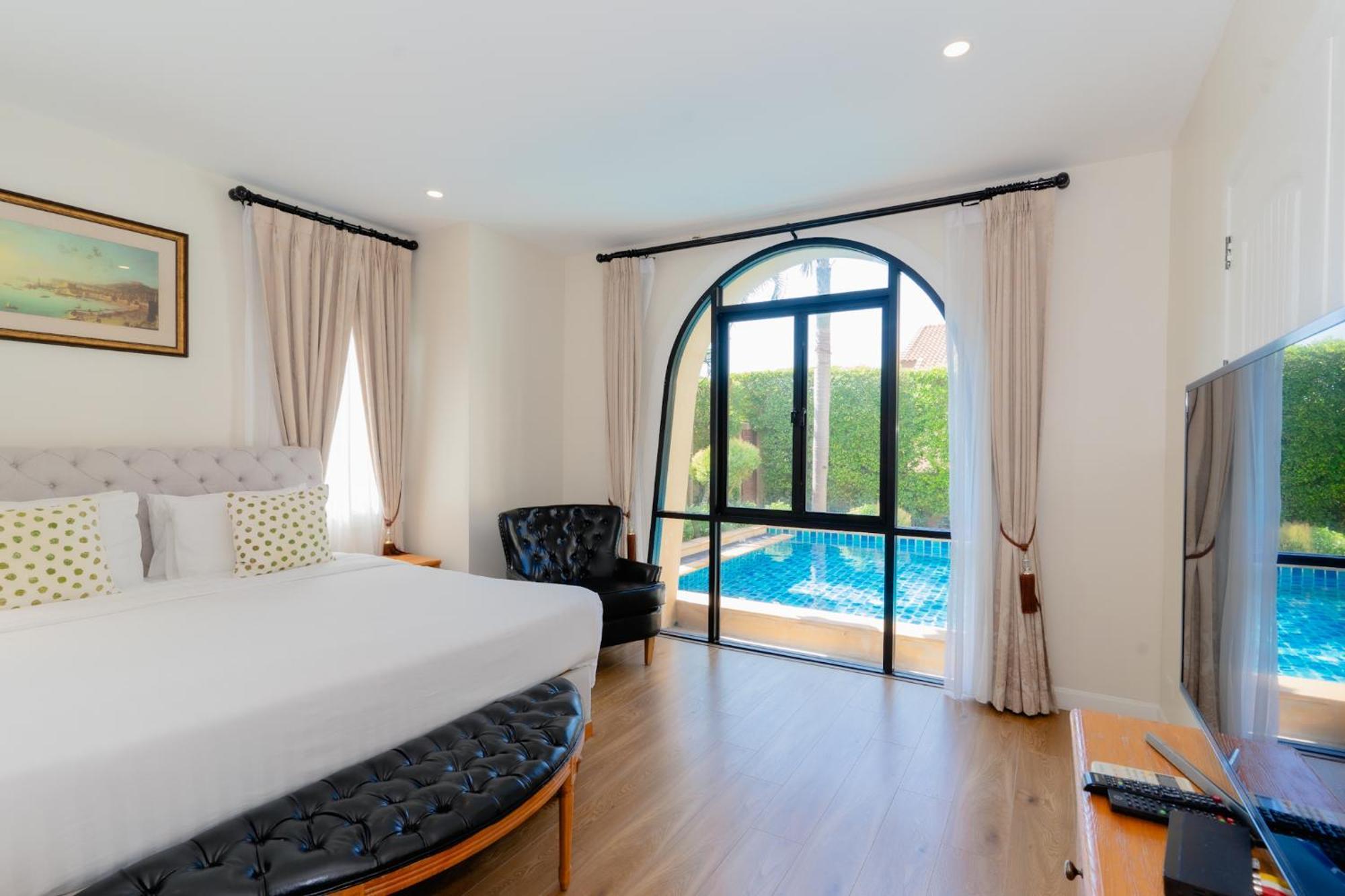 Chivani Pattaya Exterior photo