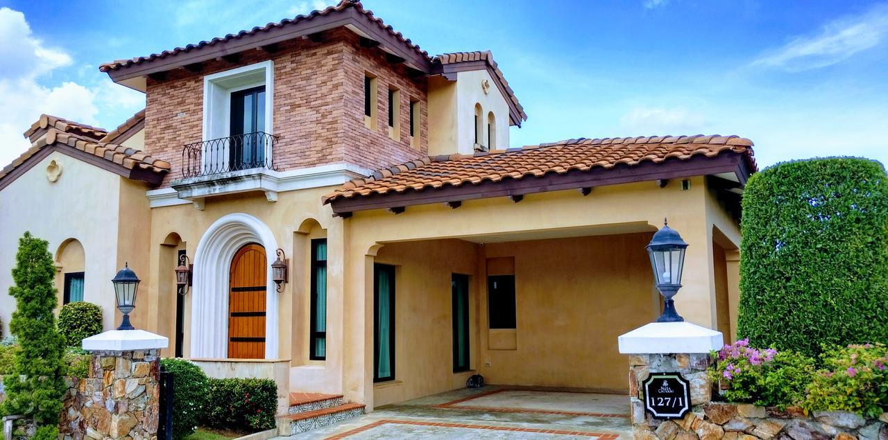 Chivani Pattaya Exterior photo