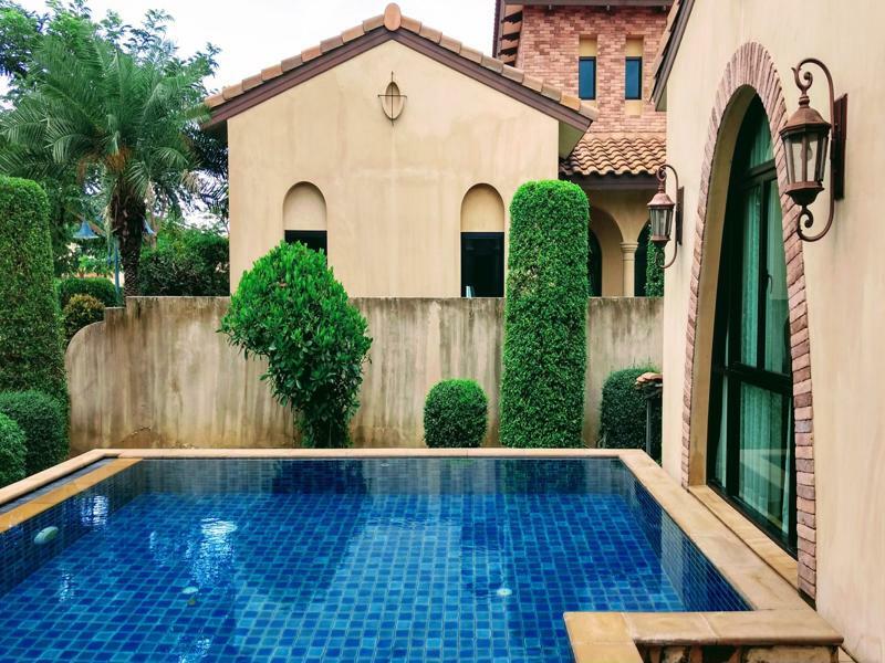 Chivani Pattaya Exterior photo